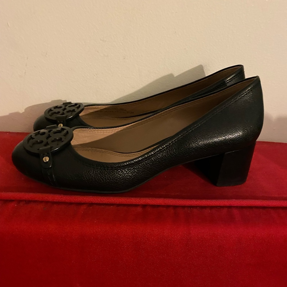 Tory Burch Black Leather Logo Block Heel Pumps